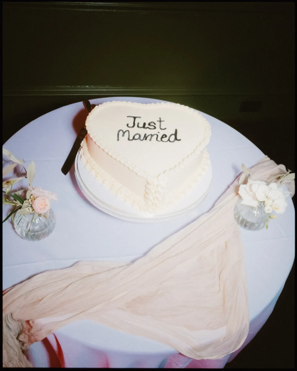 george in rye wedding photographer wedding cake just married